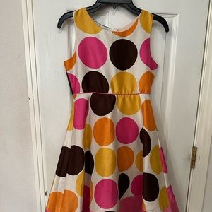 Girls dress fairly new and cute